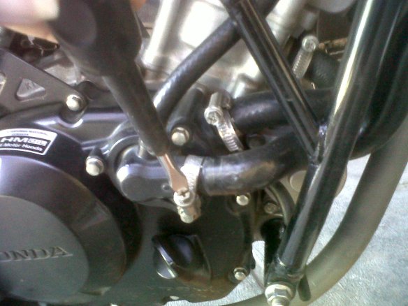 alternatif kuras radiator lewat slang waterpump