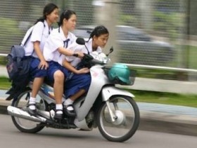 anak-smp-naik-motor626834063