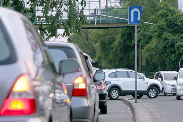 ilustrasi macet putar balik ; sumber : autobild